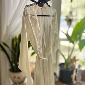 vintage bridal flora by anthropology nikrooz lace trim robe